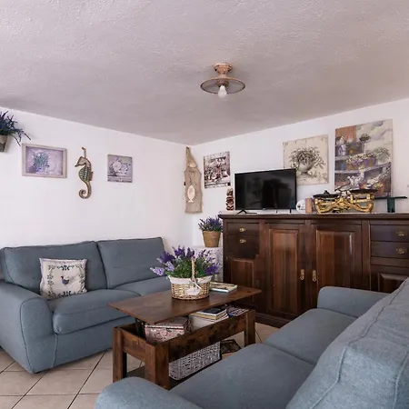 Daire Sa Dommo De Luigi *